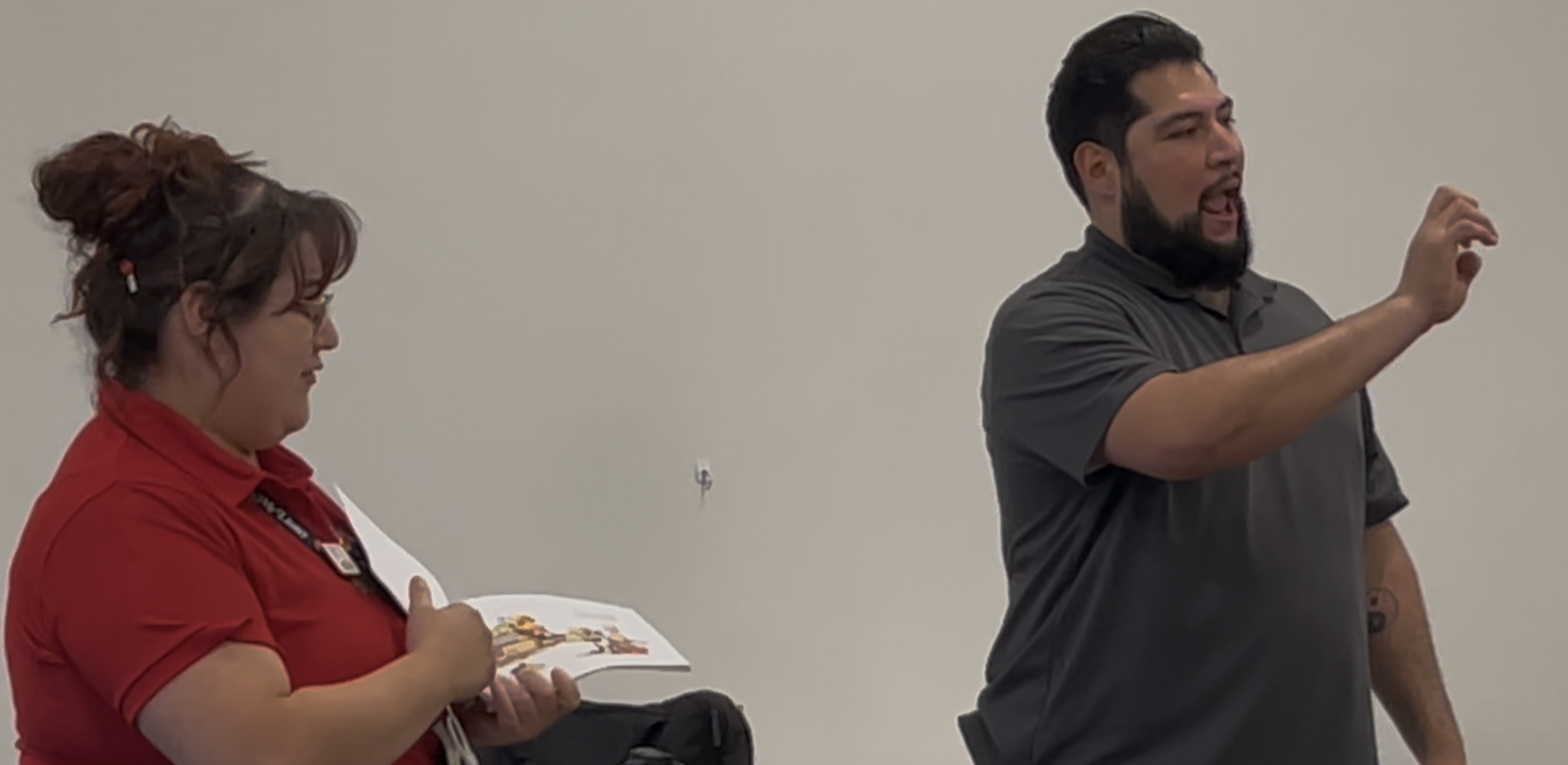 El Centro Public Library holds sign language story time